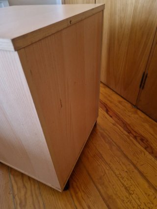 Cajonera con ruedas madera clara