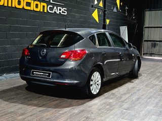 Opel Astra 2013 1.4 TURBO 140CV