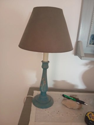 Mueble entrada gris y espejo. Es de Leroy Merlín