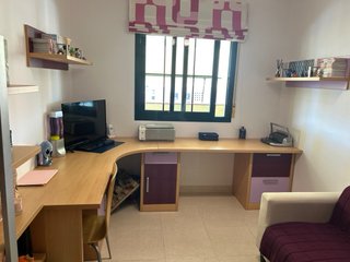 Escritorio esquinero madera y morado