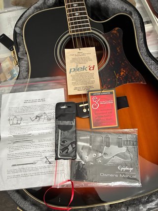 Epiphone DR-500 MCE Guitarra Electroacústica