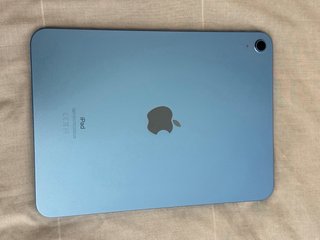 iPad 10ª Gen 64GB Azul + Funda