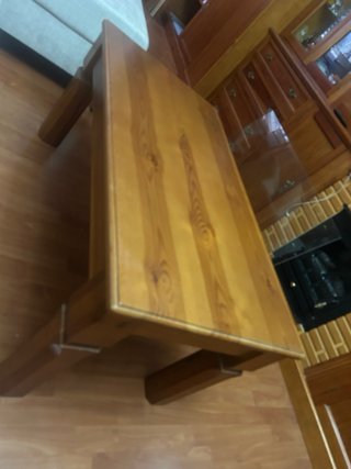 Mesa auxiliar de madera