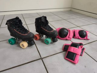 Patines 4 Ruedas Negros