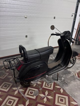 Vespa 1985 Negra Scooter