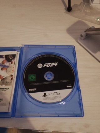 FC 24 PS5 (EA Sports)