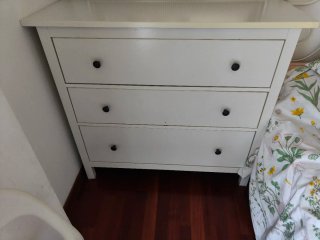 Cajonera blanca de madera