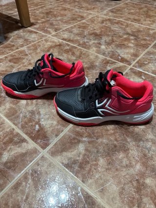Zapatillas deportivas Artengo negras y rojas