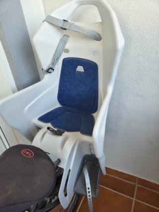 Bicicleta Paseo Negra con Cesta y Sillita