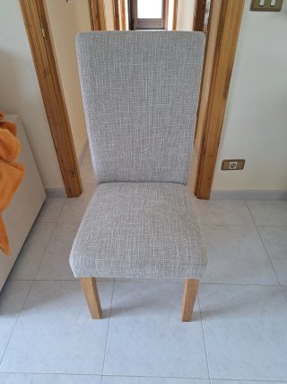 Cuatro sillas de comedor/salón
