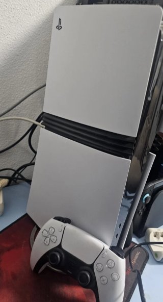 Consola PS5 Pro con Mando y Caja