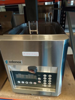 Freidora con elevación  automática