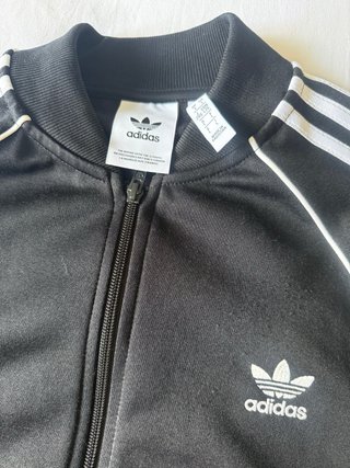 Chaqueta Adidas Negra y Blanca