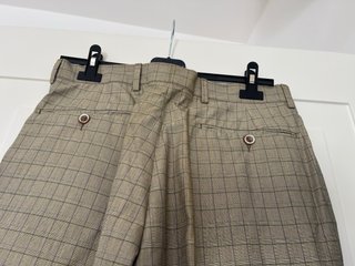 Pantalone con due pences 100% cotone