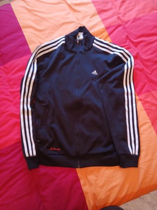 Chaqueta Adidas Negra con Rayas Blancas