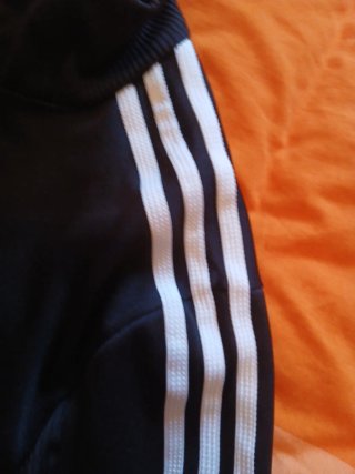 Chaqueta Adidas Negra con Rayas Blancas