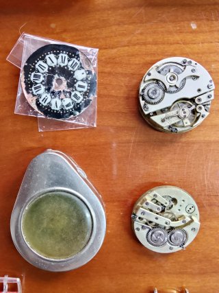 Lott di orologi e ricambi