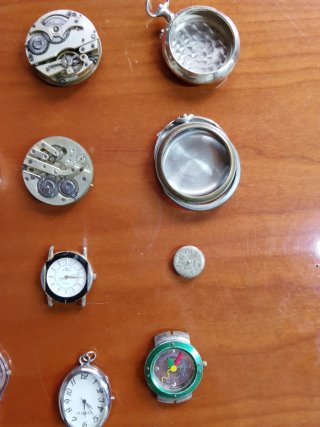 Lott di orologi e ricambi