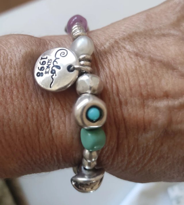 Collar y pulseras Ciclón y Uno de 50