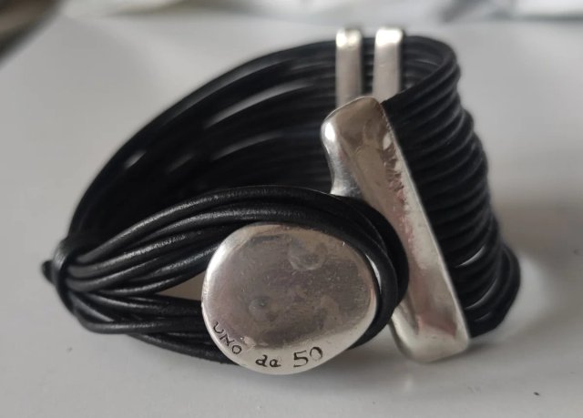 Collar y pulseras Ciclón y Uno de 50