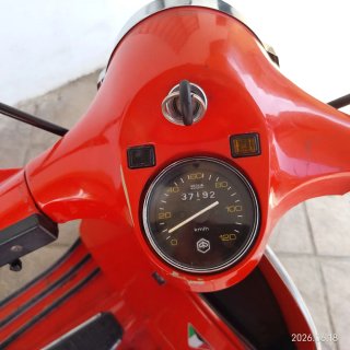 Vespa P200E 1981 Roja