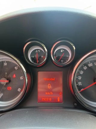 Opel Astra Familiar 2011