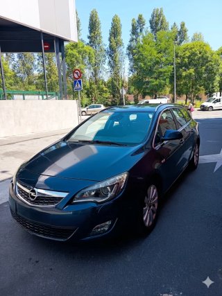 Opel Astra Familiar 2011