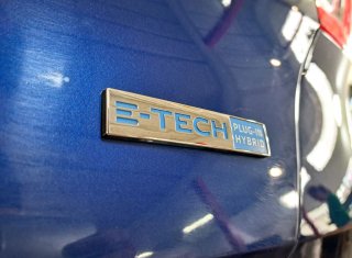 RENAULT Captur Zen ETECH Hibrido enchufable
