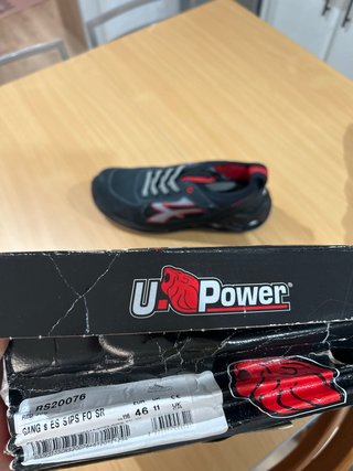 Botas de seguridad U-Power negras y rojas
