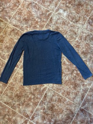 Camiseta manga larga azul y blanca