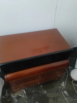 URGENTE! Cómoda y 2 Mesitas Madera