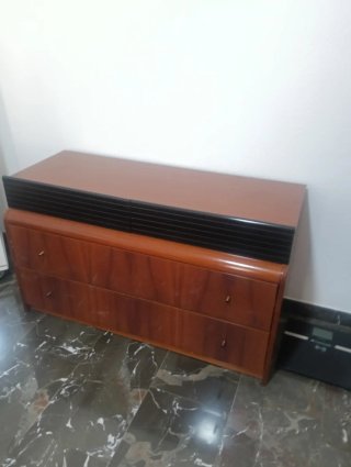 URGENTE! Cómoda y 2 Mesitas Madera