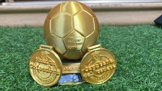 Balón de Oro y 2 Medallas