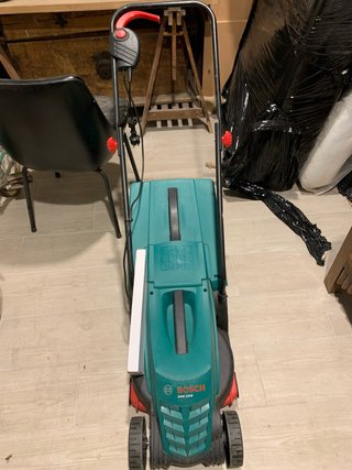 Cortacésped Bosch 1200W