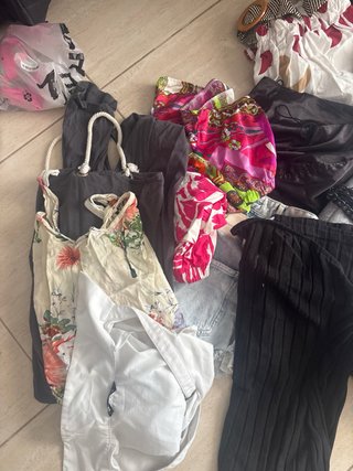Lote Ropa Verano Beige y Blanco