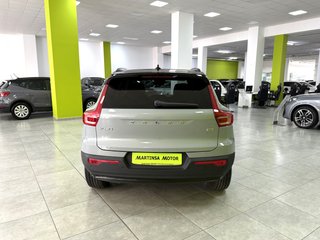 Volvo XC40 Plus Dark 2.0 B3 G 163CV Auto MHEV !!!!
