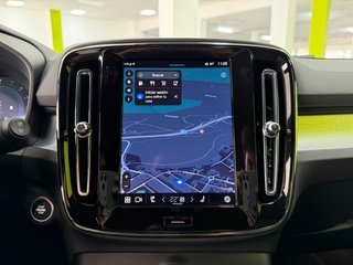 Volvo XC40 Plus Dark 2.0 B3 G 163CV Auto MHEV !!!!