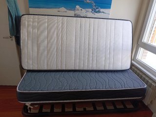 Cama y Cama supletoria con 2 colchones como nuevos