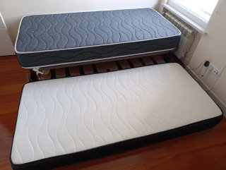 Cama y Cama supletoria con 2 colchones como nuevos