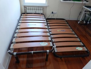 Cama y Cama supletoria con 2 colchones como nuevos