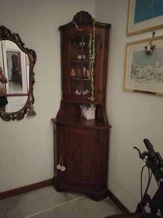 Credenza angolare in legno