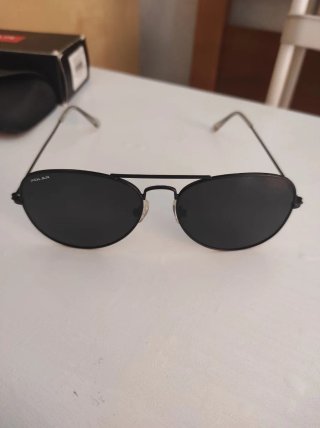 Gafas de sol Polarizadas Negras Sin Usar