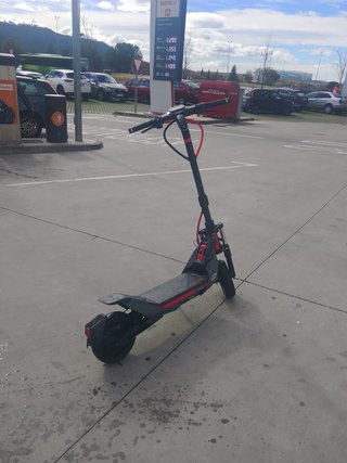 Patín Eléctrico SEGWAY ZT3 Negro y Rojo