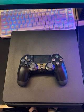 PS4 Slim (PlayStation 4) Negra