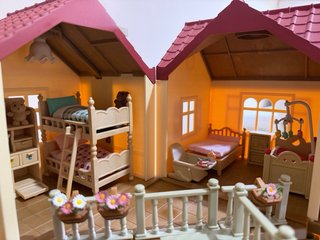 Casa Sylvanian Families y coche. Como nueva!!