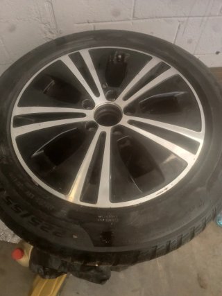 Llantas con neumaticos. Mercedes 225-55-17