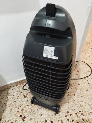 Enfriador de aire negro y plateado