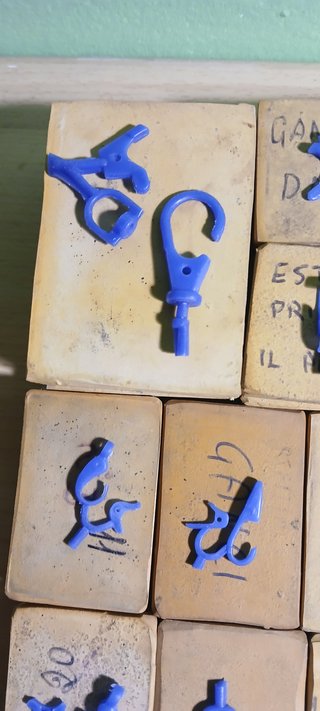Moschettoni e ganci per gioielli