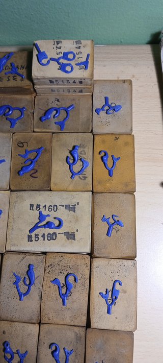 Moschettoni e ganci per gioielli