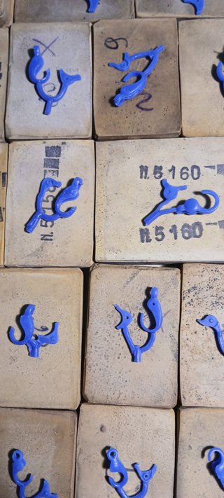 Moschettoni e ganci per gioielli